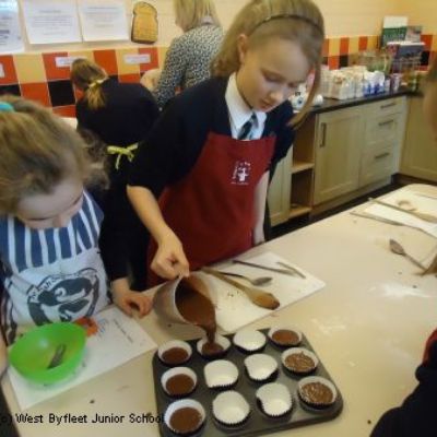 Red Nose cake baking